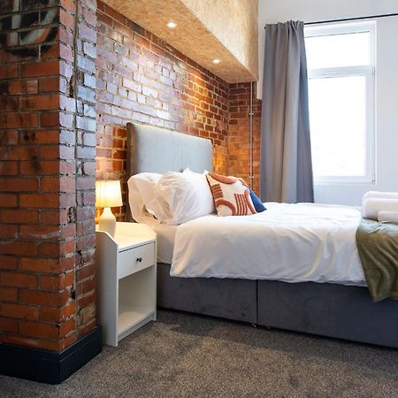 The Kingsway- 2 Bedroom Central Swansea Apartments By Stayright エクステリア 写真