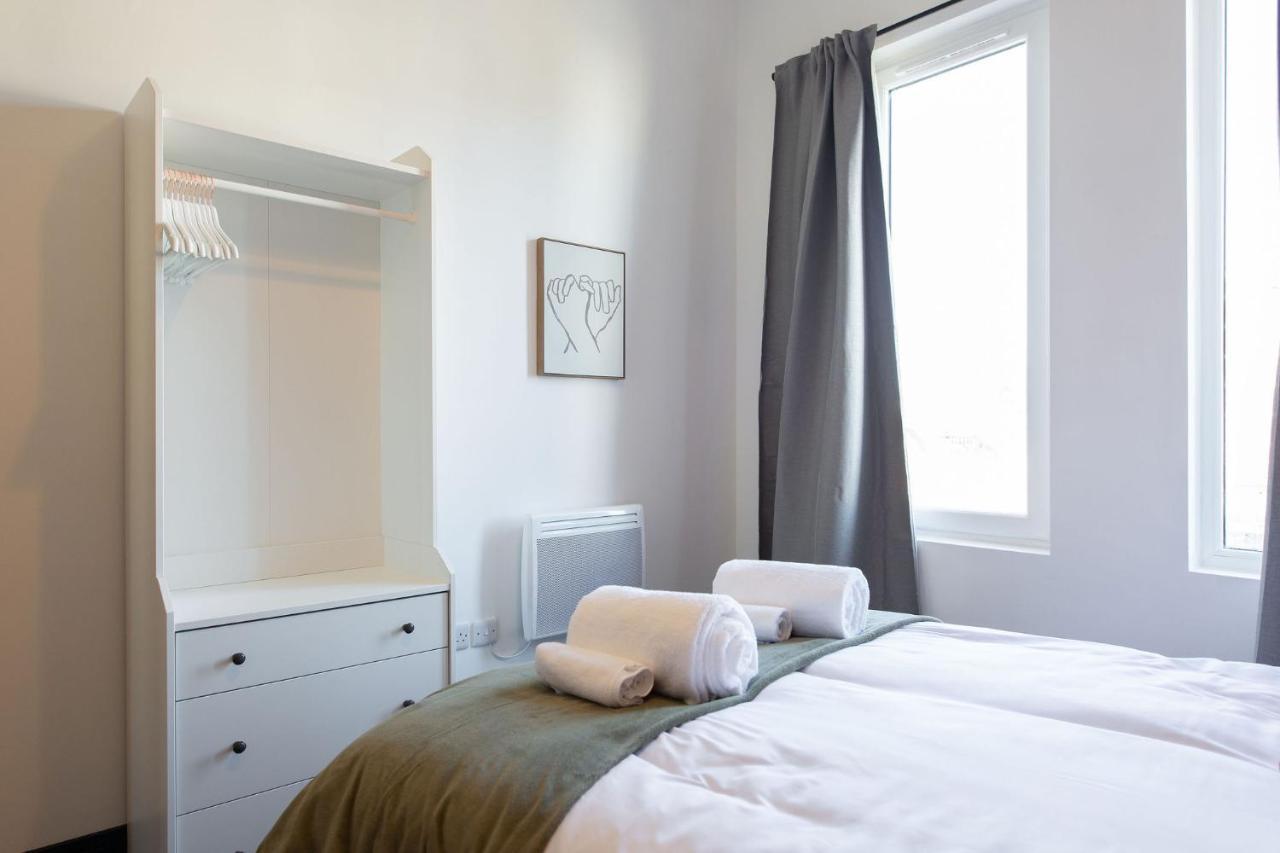 The Kingsway- 2 Bedroom Central Swansea Apartments By Stayright エクステリア 写真