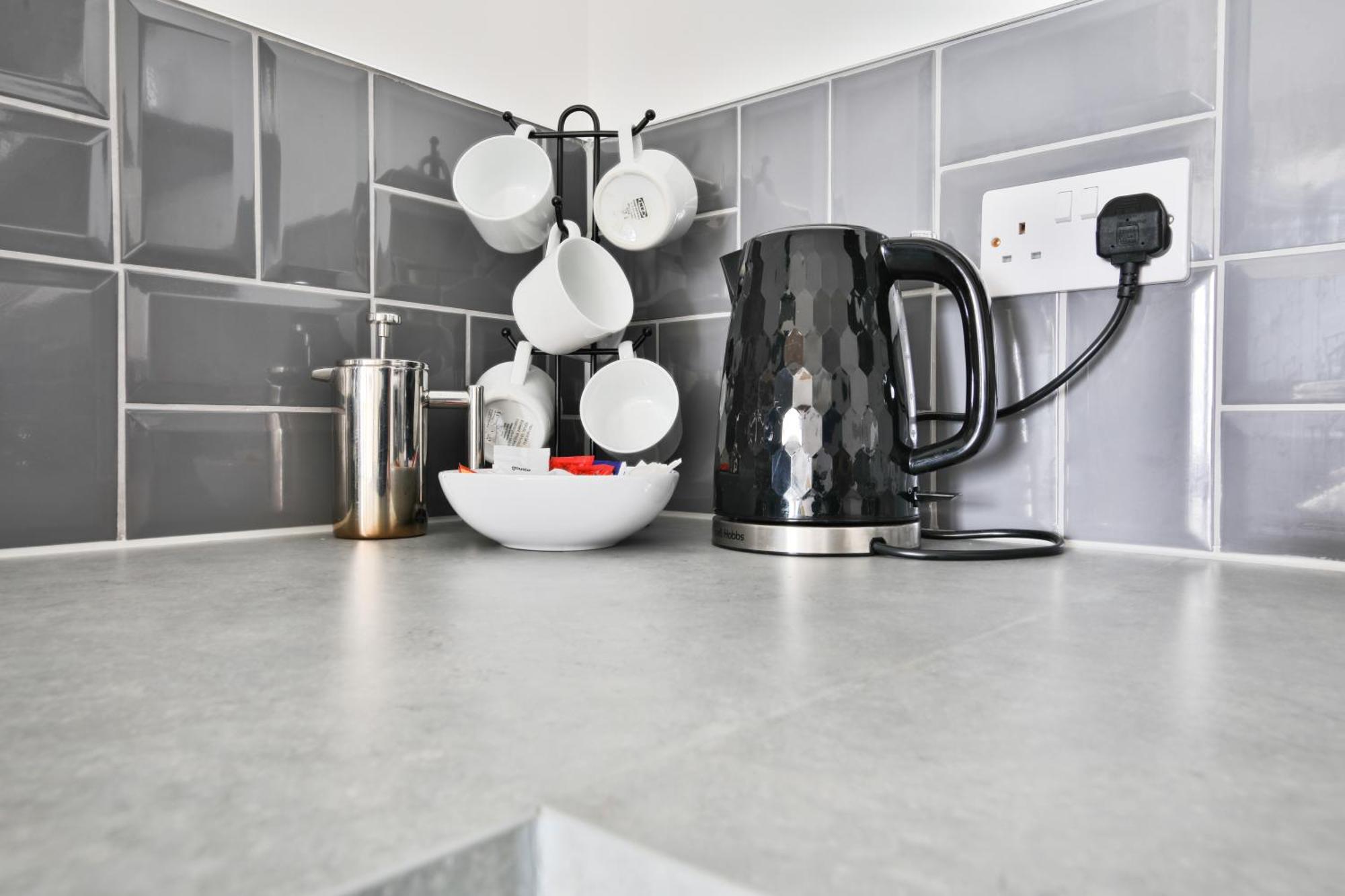 The Kingsway- 2 Bedroom Central Swansea Apartments By Stayright エクステリア 写真