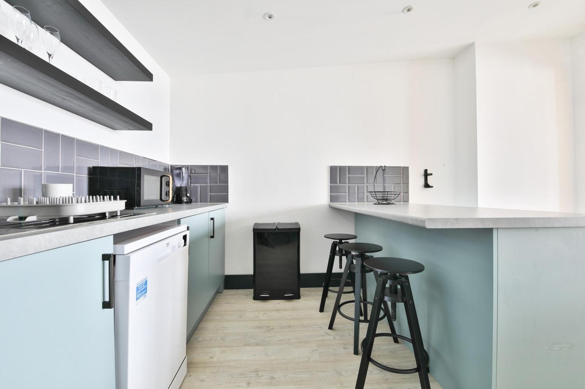 The Kingsway- 2 Bedroom Central Swansea Apartments By Stayright エクステリア 写真