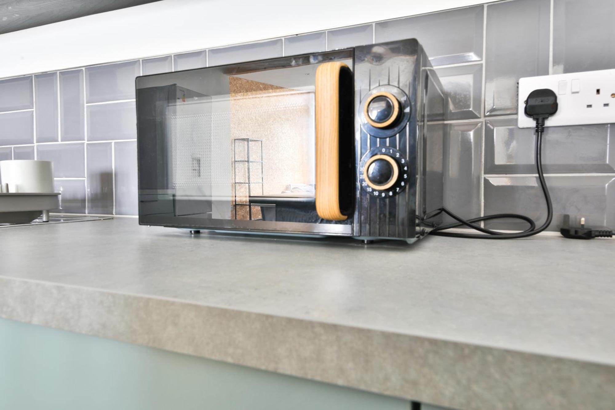 The Kingsway- 2 Bedroom Central Swansea Apartments By Stayright エクステリア 写真