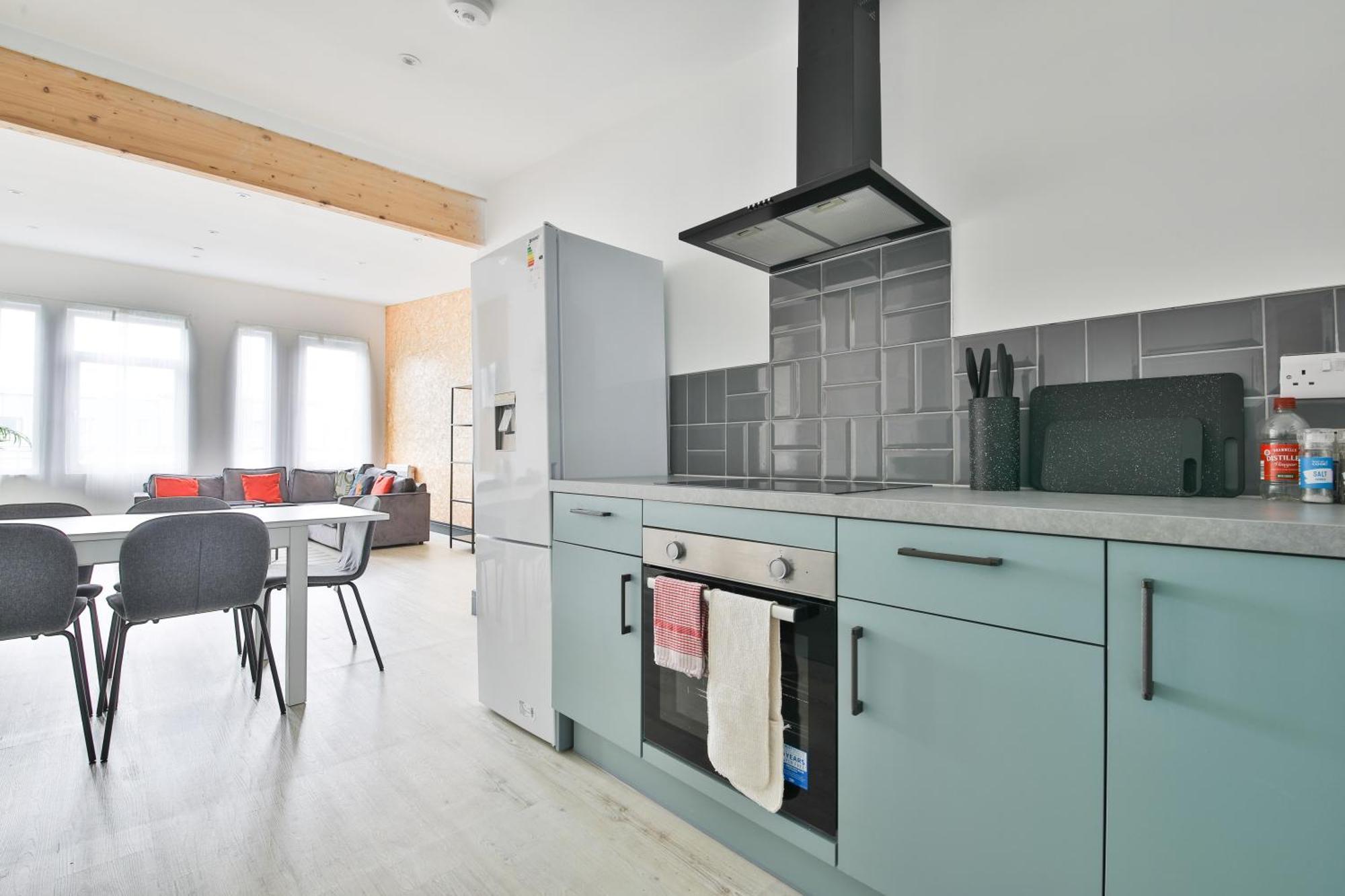 The Kingsway- 2 Bedroom Central Swansea Apartments By Stayright エクステリア 写真