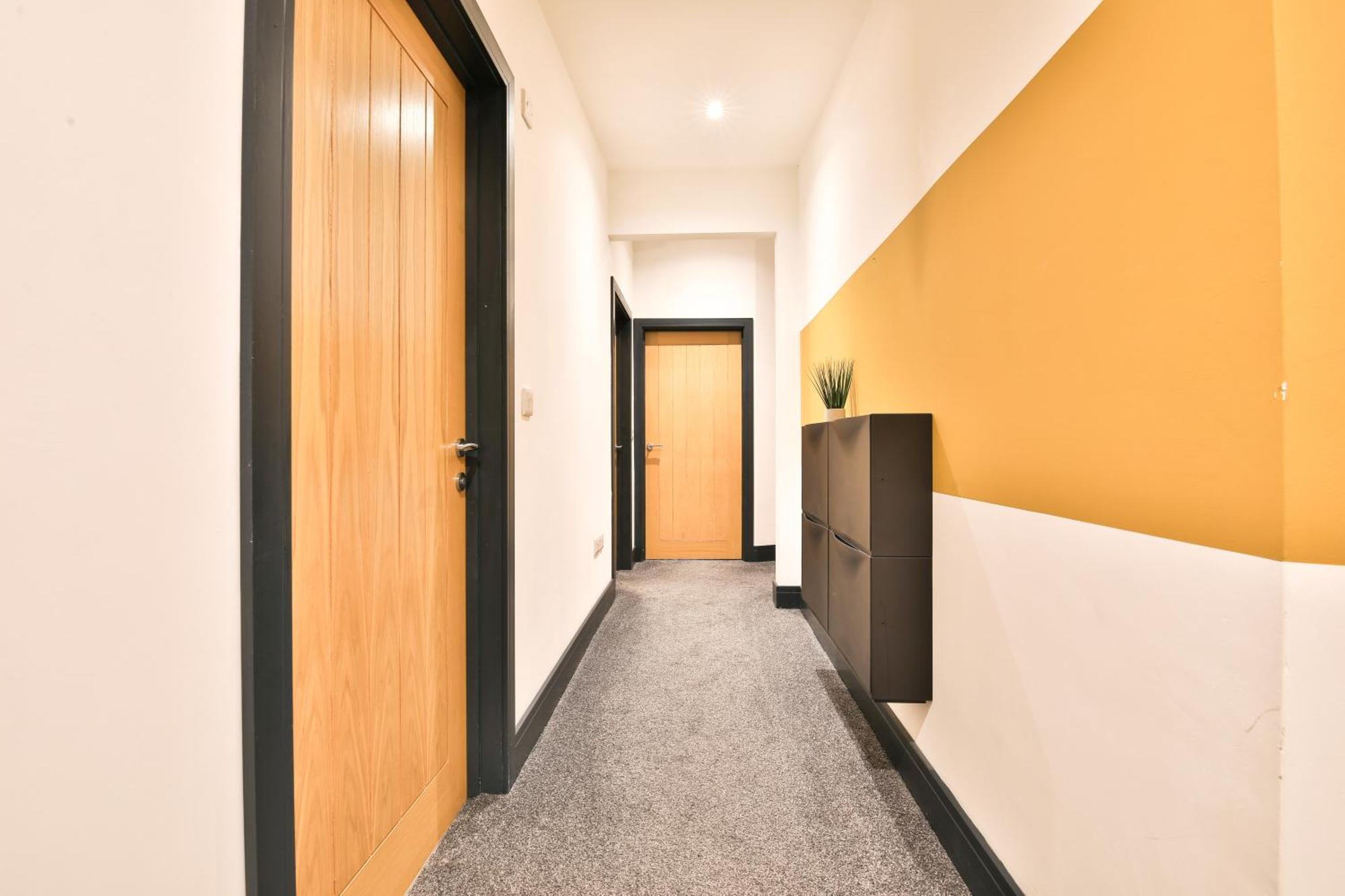 The Kingsway- 2 Bedroom Central Swansea Apartments By Stayright エクステリア 写真
