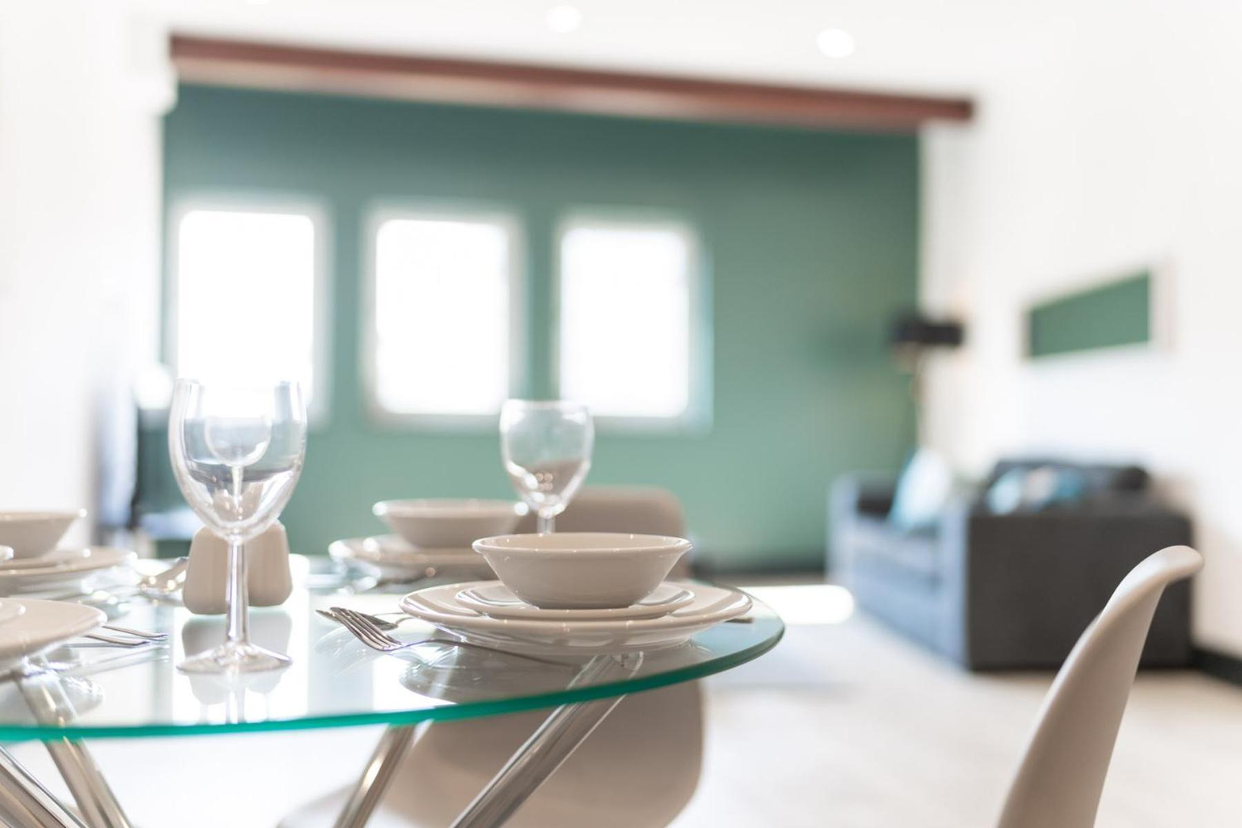 The Kingsway- 2 Bedroom Central Swansea Apartments By Stayright エクステリア 写真