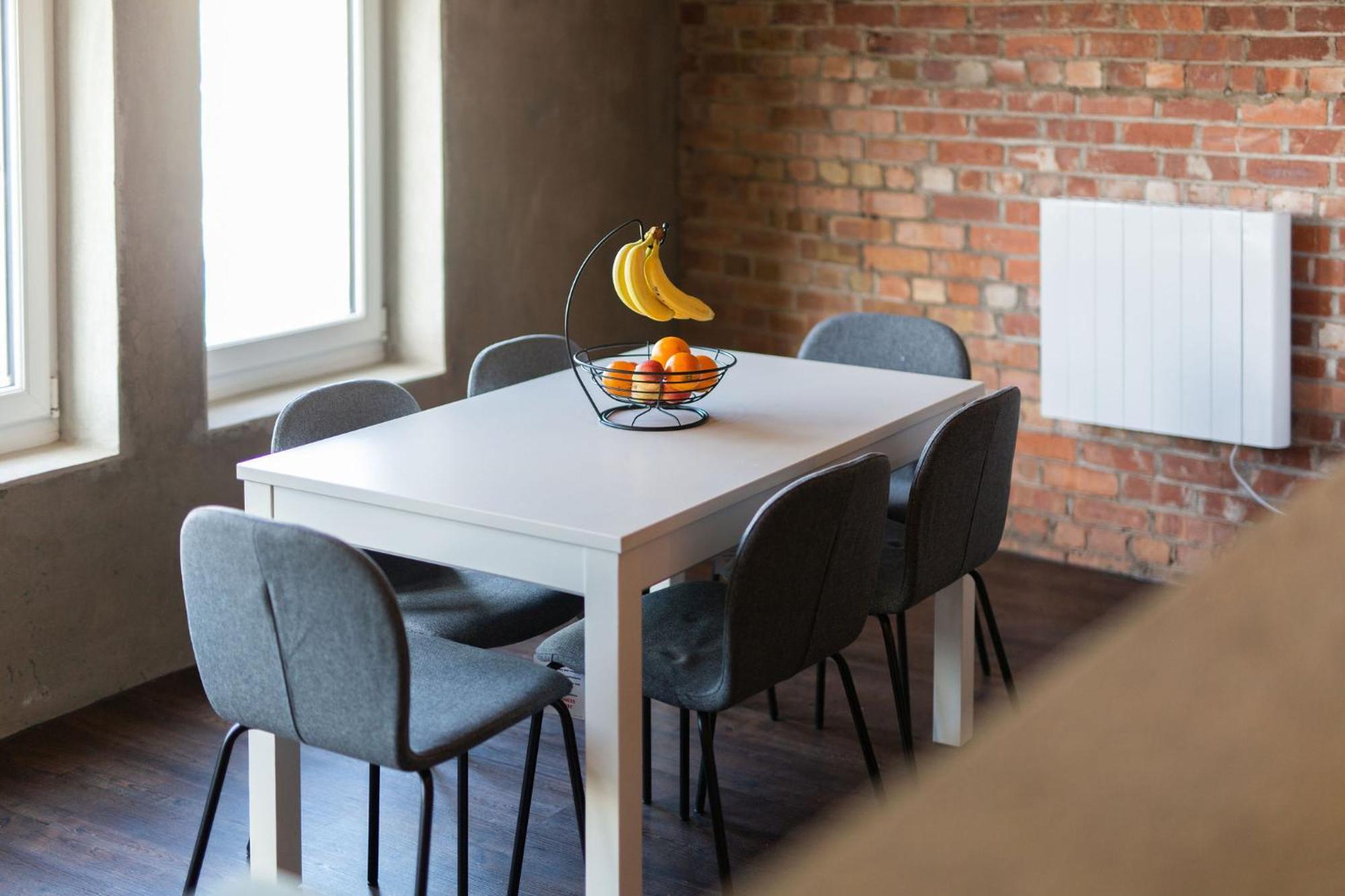 The Kingsway- 2 Bedroom Central Swansea Apartments By Stayright エクステリア 写真